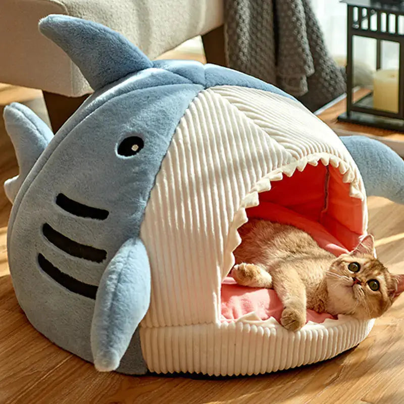 Shark-Shaped Enclosed Winter Pet Bed for Cats and Dogs Ma boutique