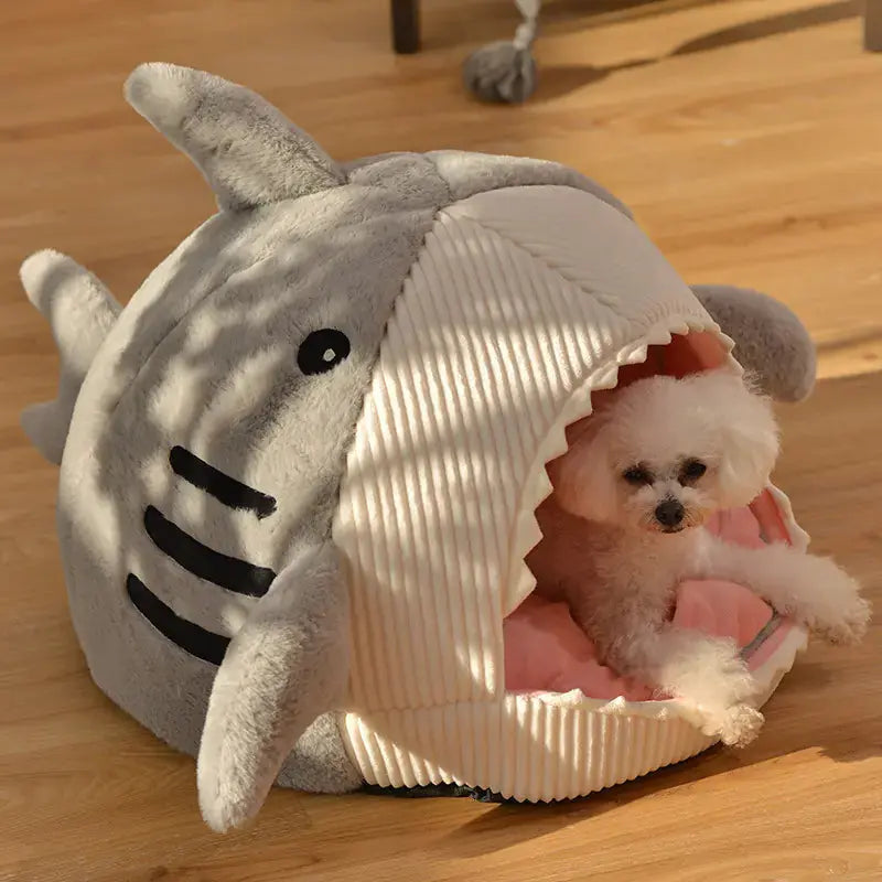 Shark-Shaped Enclosed Winter Pet Bed for Cats and Dogs Ma boutique