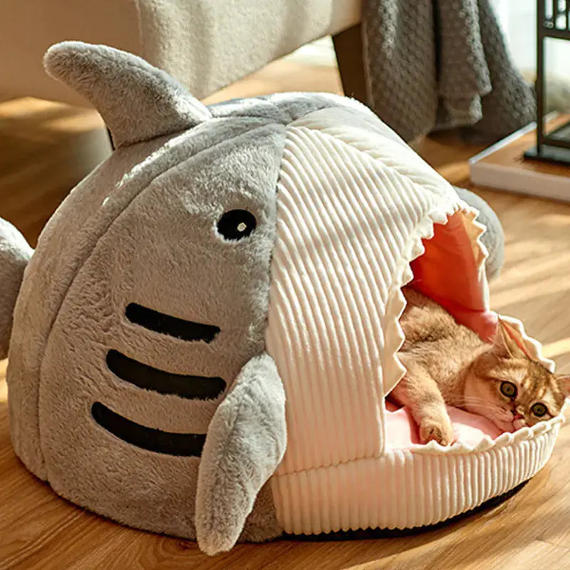 Shark-Shaped Enclosed Winter Pet Bed for Cats and Dogs Ma boutique