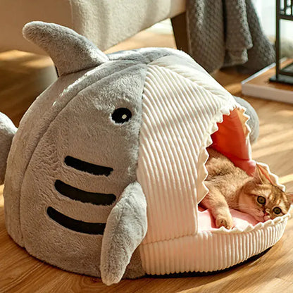 Shark-Shaped Enclosed Winter Pet Bed for Cats and Dogs Ma boutique
